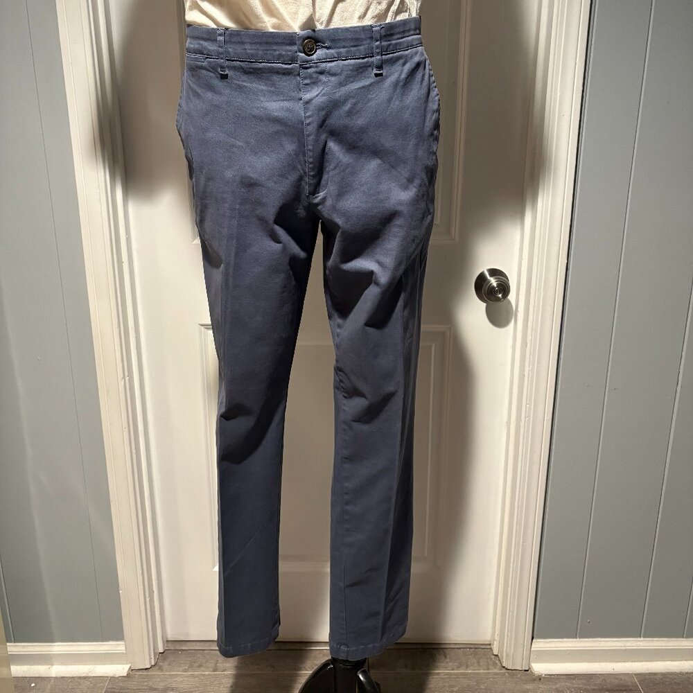 Good Threads Men's Slim Fit Navy Blue Chinos Pants Size 36W 33L.